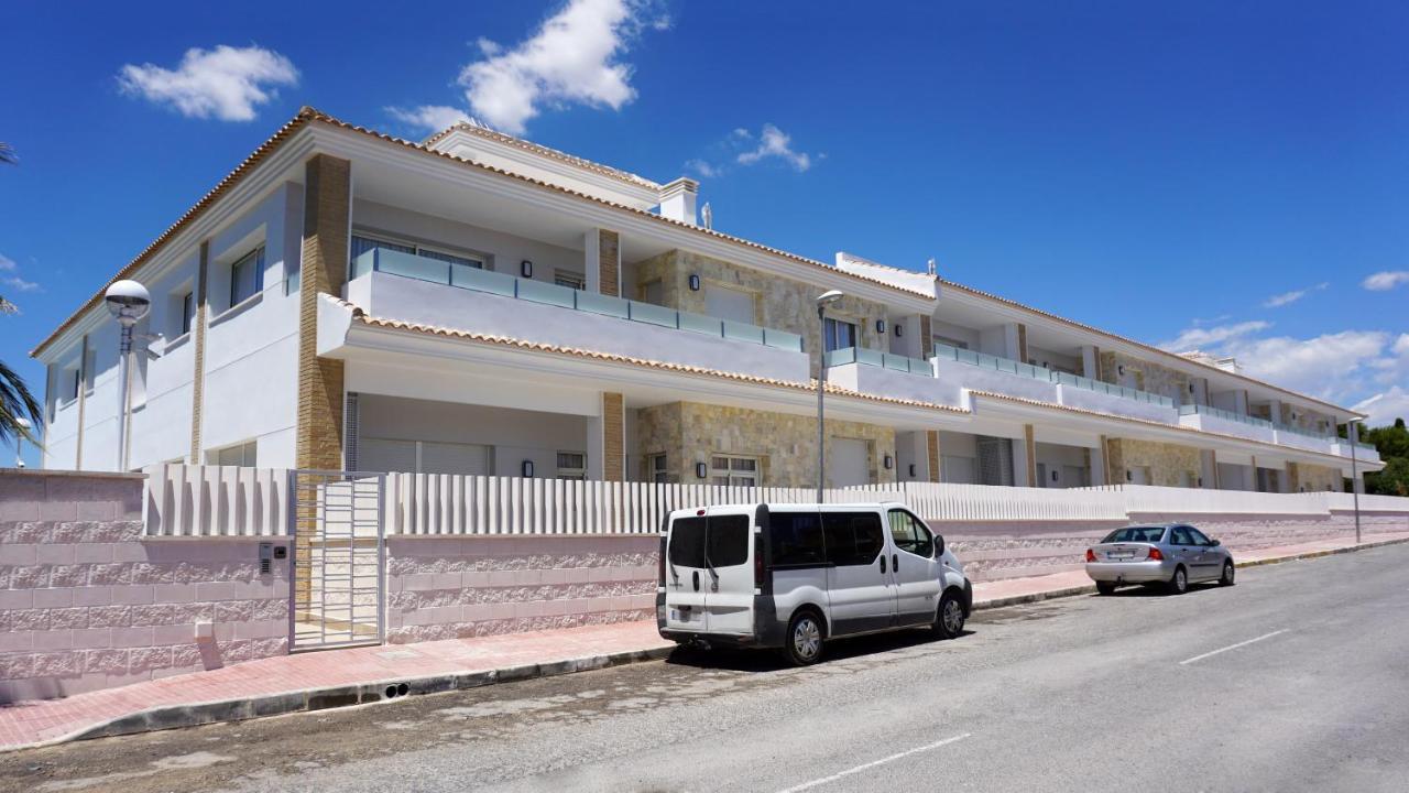 Apartamentos La Laguna I Luxury Apartments グアルダマル・デル・セグラ エクステリア 写真