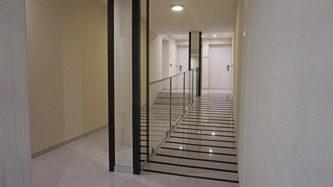 Apartamentos La Laguna I Luxury Apartments グアルダマル・デル・セグラ エクステリア 写真