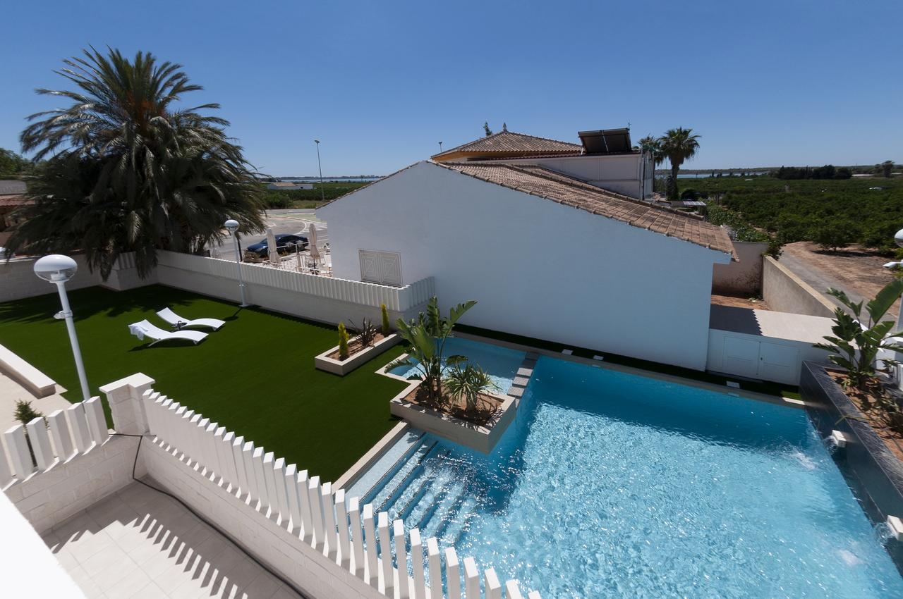 Apartamentos La Laguna I Luxury Apartments グアルダマル・デル・セグラ エクステリア 写真