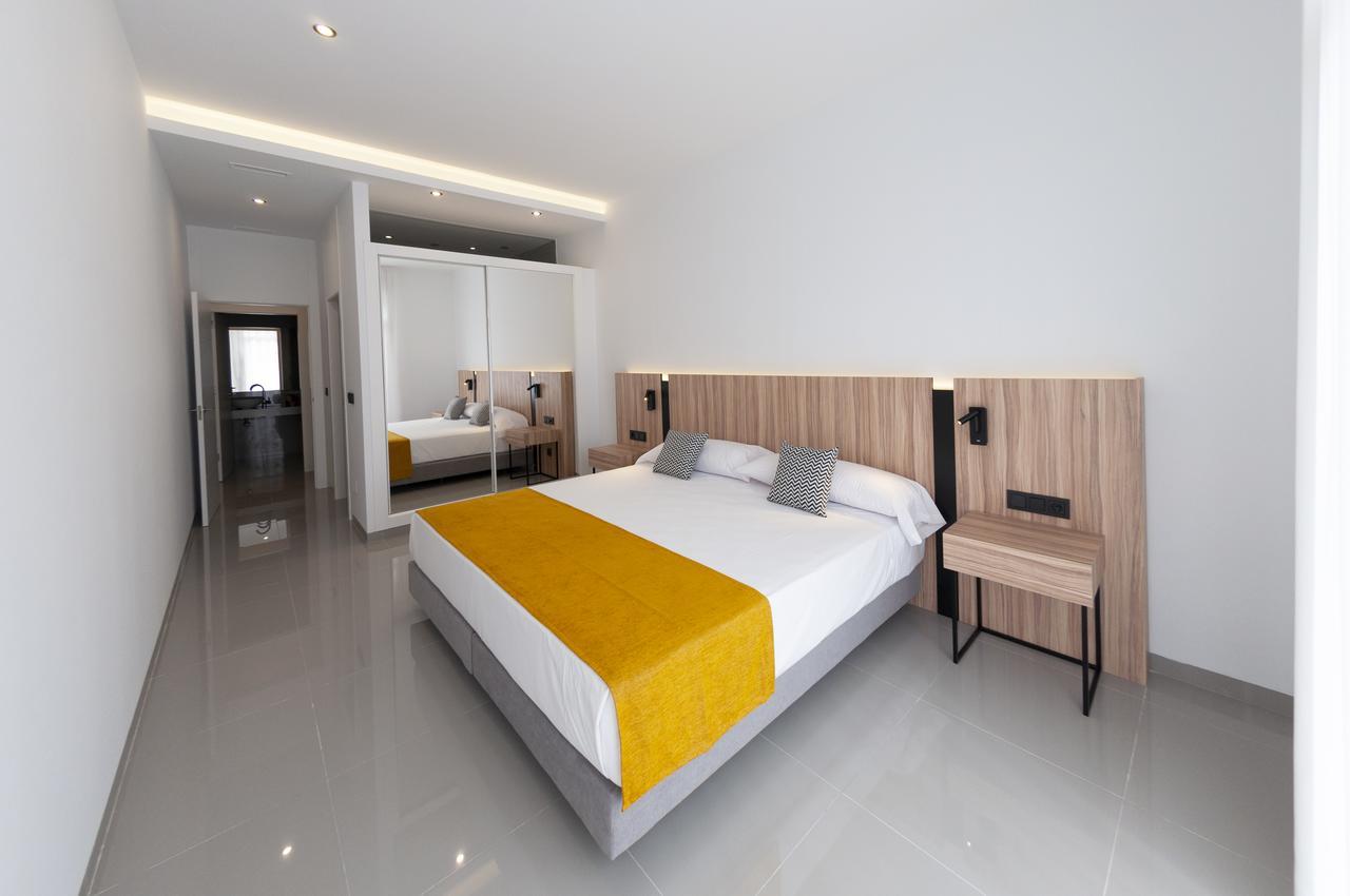 Apartamentos La Laguna I Luxury Apartments グアルダマル・デル・セグラ エクステリア 写真