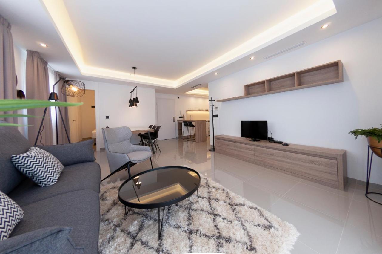 Apartamentos La Laguna I Luxury Apartments グアルダマル・デル・セグラ エクステリア 写真